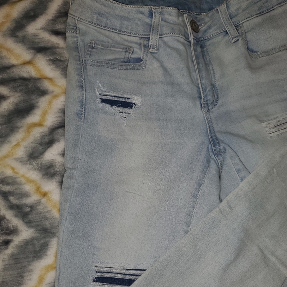 NWOT Distressed jeans - Picture 3 of 12